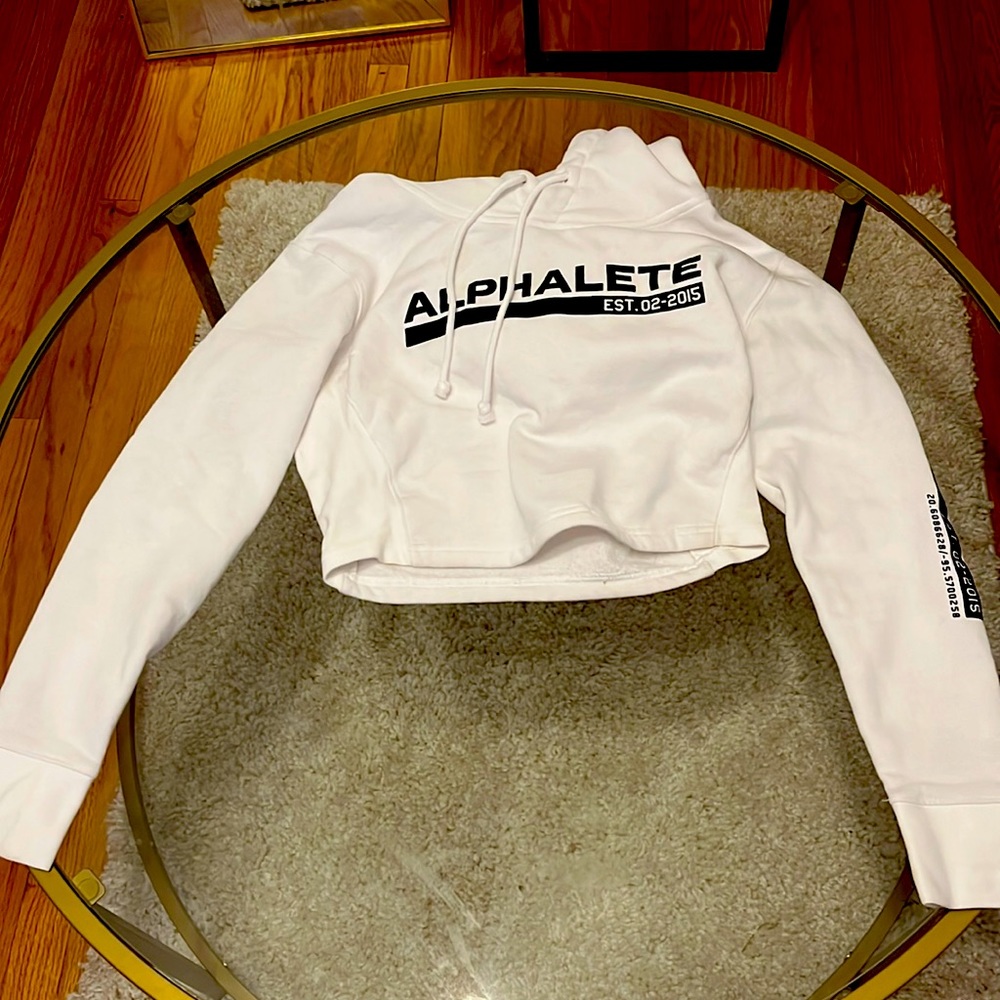 White crop sweatshirt